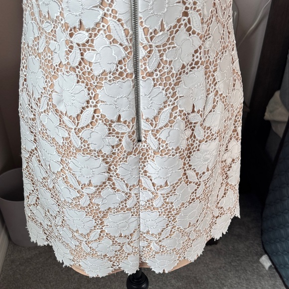 Alice + Olivia Cream Floral Lace Mini Dress - Picture 7 of 8
